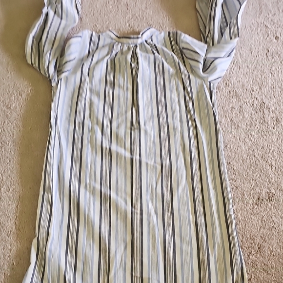 White and Gray 3/4 Sleeve Button Down Blouse - Picture 6 of 8